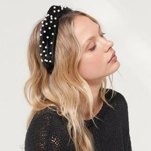 Black velvet Pearl Beaded Headband NWT